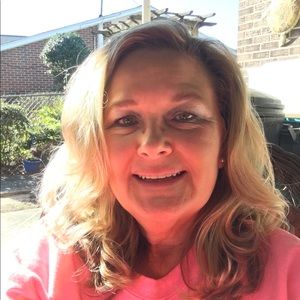 Meet your Posher, Debbie